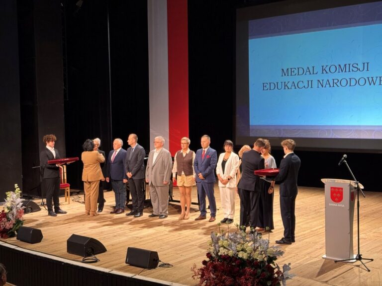 Medal Komisji Edukacji Narodowej dla dr Witolda Pietruka